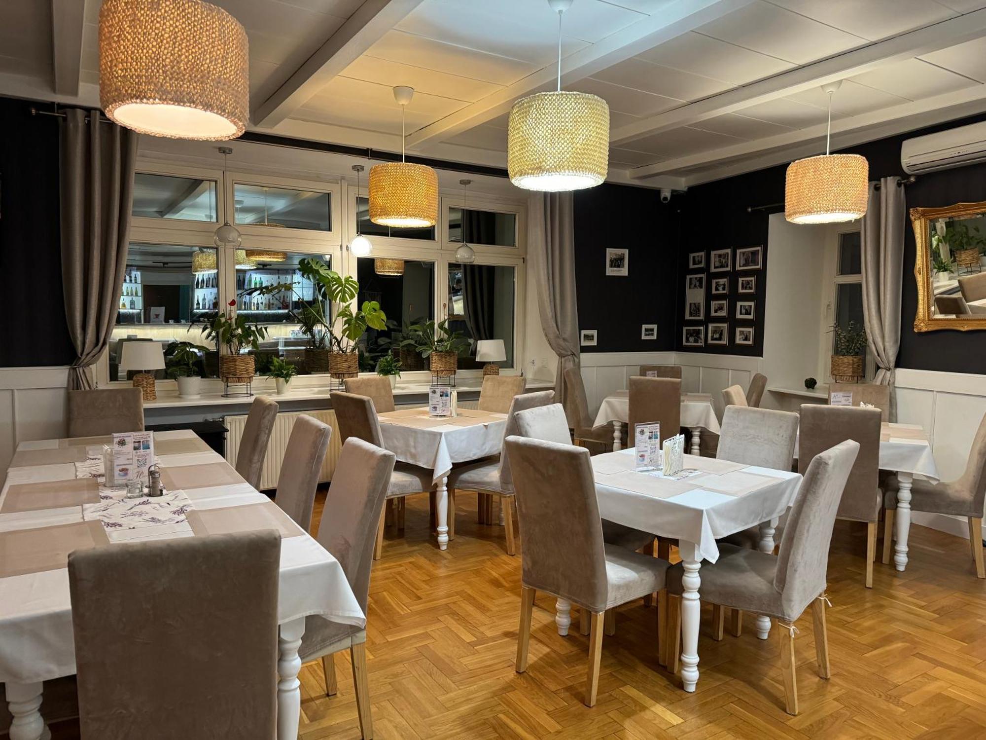 דוז'ניקי ז'דרוז' Hotel Sonata מראה חיצוני תמונה